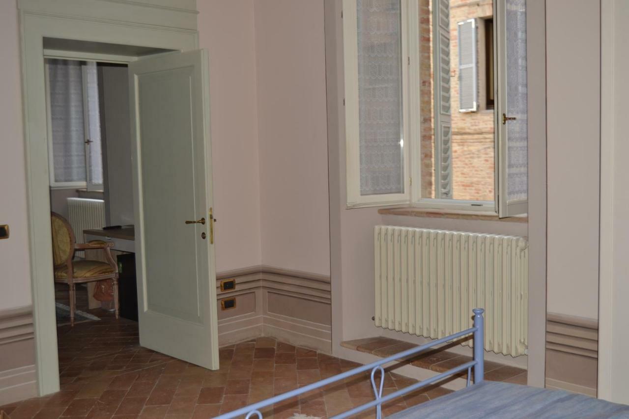 Hotel Palazzo Roberti à Monte San Giusto Extérieur photo