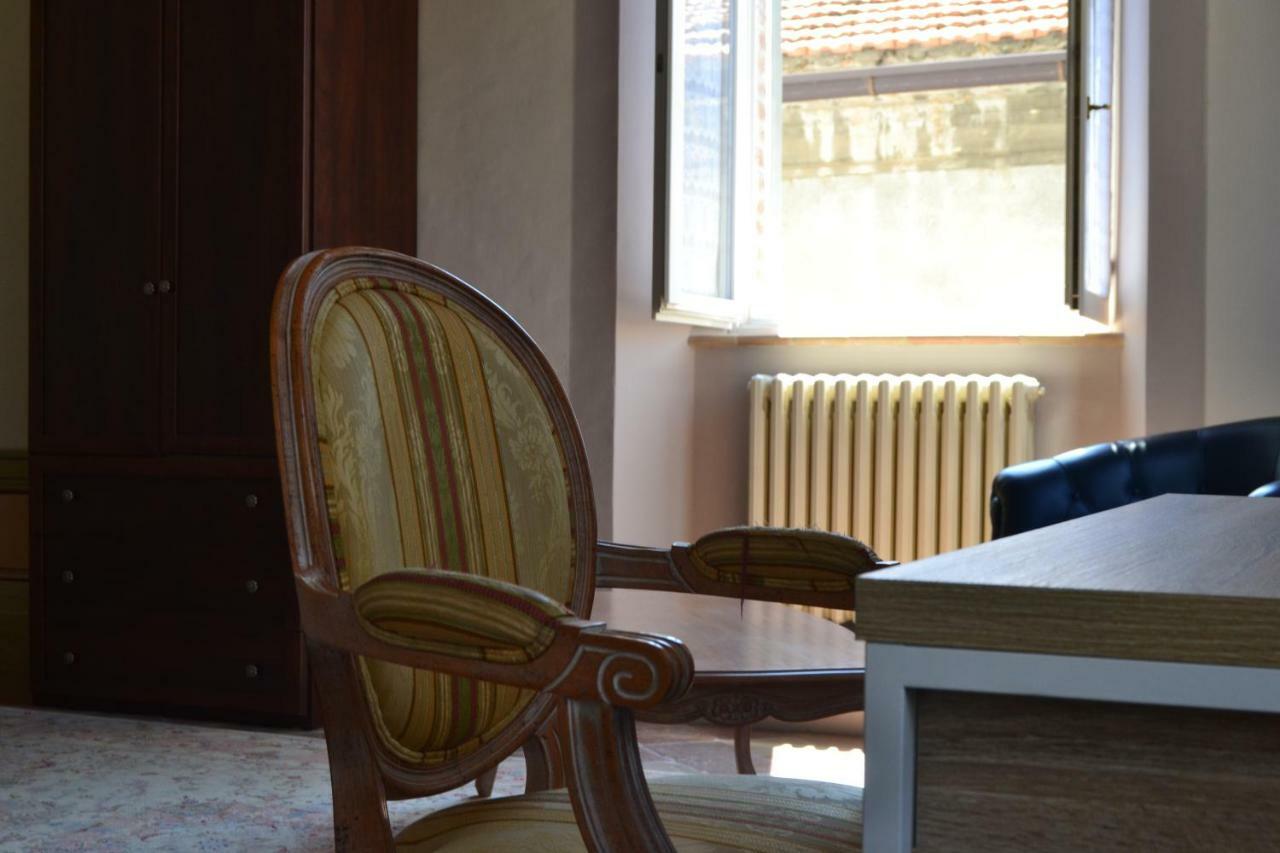 Hotel Palazzo Roberti à Monte San Giusto Extérieur photo